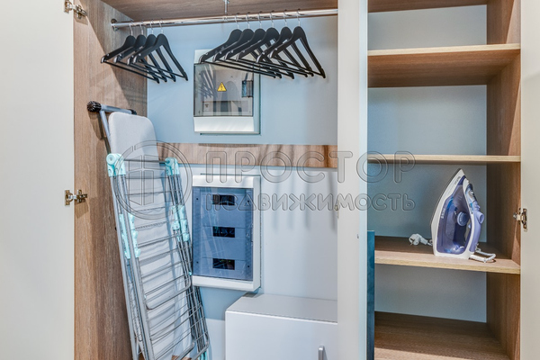 Продам однокомнатную (1-комн.) квартиру, Ходынский б-р, 20А, Москва г