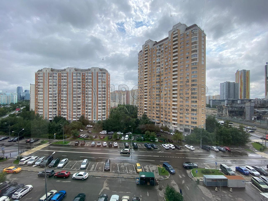 Продам двухкомнатную (2-комн.) квартиру, Ильинский б-р, 2А, Красногорск г