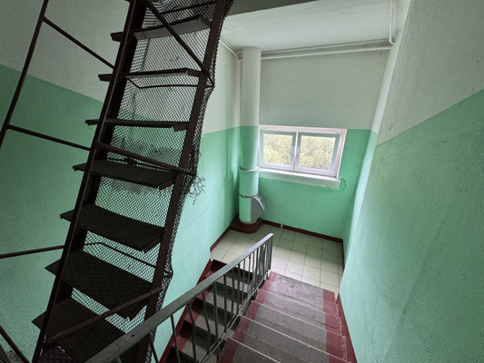 Продам трехкомнатную (3-комн.) квартиру, Вешняковская ул, 1к3, Москва г