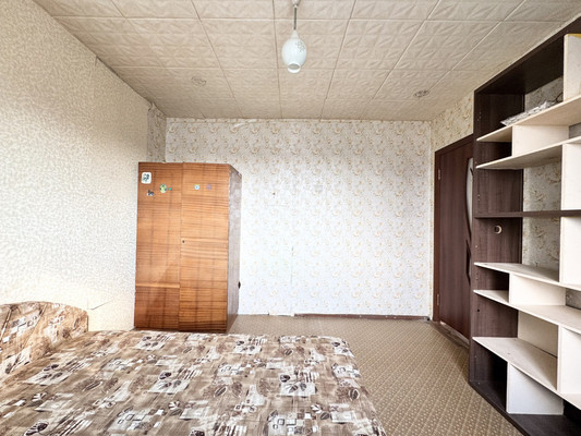 Продам трехкомнатную (3-комн.) квартиру, Урицкого ул, 76, Брянск г