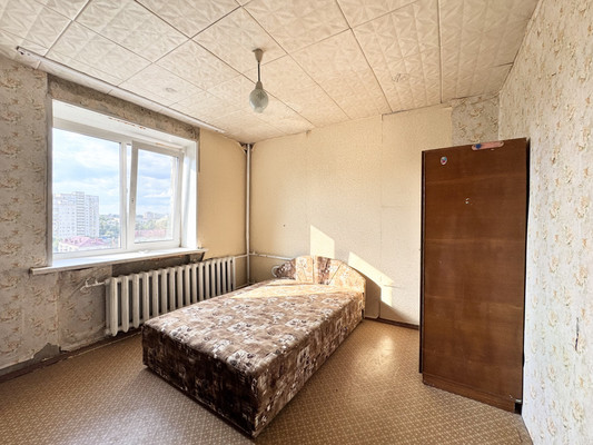 Продам трехкомнатную (3-комн.) квартиру, Урицкого ул, 76, Брянск г