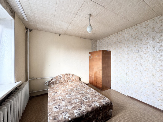 Продам трехкомнатную (3-комн.) квартиру, Урицкого ул, 76, Брянск г