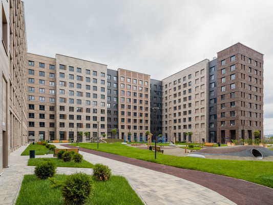 Продам трехкомнатную (3-комн.) квартиру, Луговая ул, 3, Заречье рп