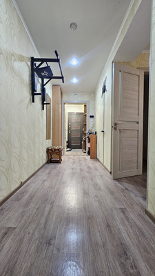 Продам двухкомнатную (2-комн.) квартиру, Чапаева ул, 30, Октябрьский г