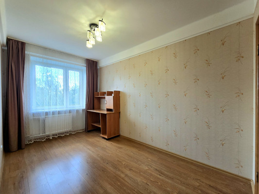 Продам трехкомнатную (3-комн.) квартиру, Ленинградская ул, 13, Всеволожск г