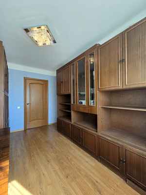 Продам трехкомнатную (3-комн.) квартиру, Ленинградская ул, 13, Всеволожск г
