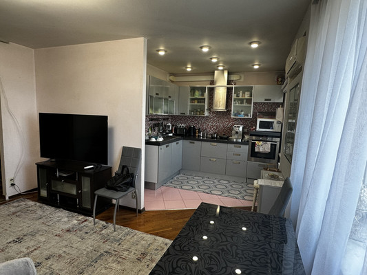 Продам трехкомнатную (3-комн.) квартиру, Нахимовский пр-кт, 22, Москва г