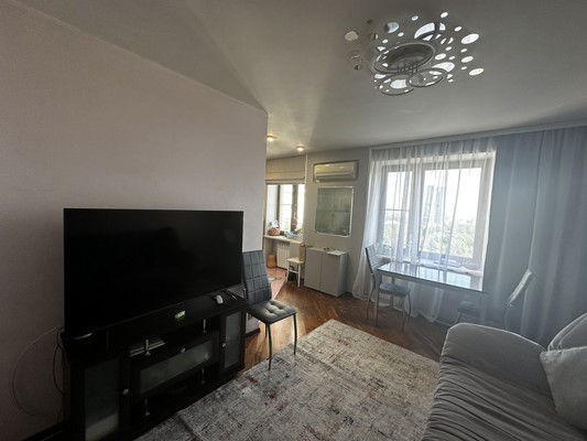 Продам трехкомнатную (3-комн.) квартиру, Нахимовский пр-кт, 22, Москва г