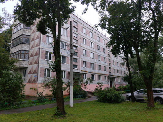 Продам трехкомнатную (3-комн.) квартиру, им А.Маркова мкр, 13, Дмитров г