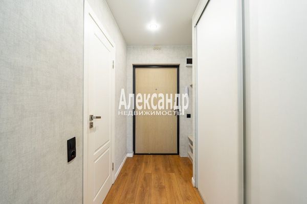 Продам однокомнатную (1-комн.) квартиру, Десантника Вадима Чугунова б-р, 5, Новогорелово п