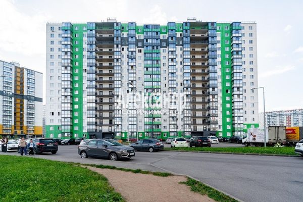 Продам однокомнатную (1-комн.) квартиру, Десантника Вадима Чугунова б-р, 5, Новогорелово п