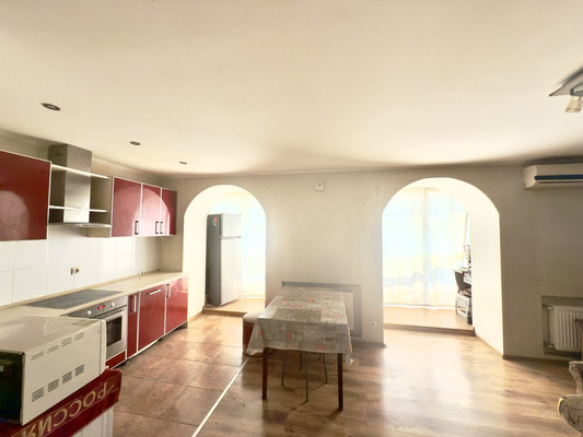 Продам двухкомнатную (2-комн.) квартиру, 50а, Кленовка с