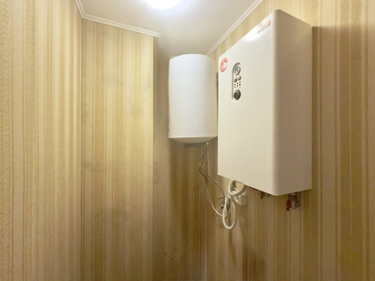 Продам двухкомнатную (2-комн.) квартиру, 50а, Кленовка с