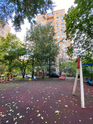 Продам двухкомнатную (2-комн.) квартиру, Верхняя ул, 6, Москва г