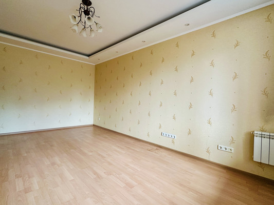 Продам двухкомнатную (2-комн.) квартиру, Школьная ул, 1, Ангелово с