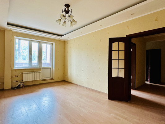 Продам двухкомнатную (2-комн.) квартиру, Школьная ул, 1, Ангелово с