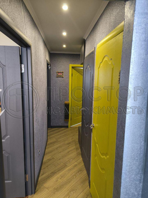 Продам трехкомнатную (3-комн.) квартиру, Лесная ул, 3, Глухово д