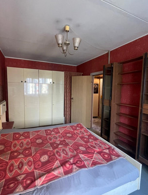 Продам трехкомнатную (3-комн.) квартиру, Кораблестроителей ул, 40к2, Санкт-Петербург г