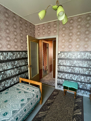 Продам трехкомнатную (3-комн.) квартиру, Кораблестроителей ул, 40к2, Санкт-Петербург г