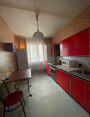 Продам трехкомнатную (3-комн.) квартиру, Кораблестроителей ул, 40к2, Санкт-Петербург г