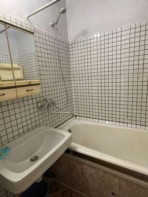 Продам трехкомнатную (3-комн.) квартиру, Кораблестроителей ул, 40к2, Санкт-Петербург г