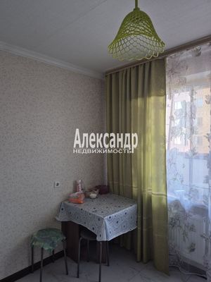 Продам однокомнатную (1-комн.) квартиру, Партизанской Славы б-р, 3, Кировск г