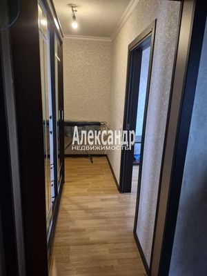 Продам однокомнатную (1-комн.) квартиру, Партизанской Славы б-р, 3, Кировск г