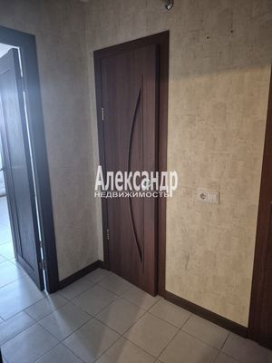Продам однокомнатную (1-комн.) квартиру, Партизанской Славы б-р, 3, Кировск г