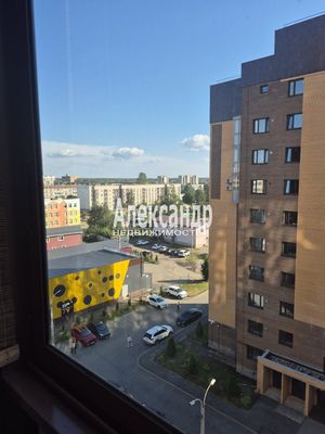 Продам однокомнатную (1-комн.) квартиру, Партизанской Славы б-р, 3, Кировск г