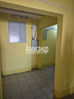Продам однокомнатную (1-комн.) квартиру, Партизанской Славы б-р, 3, Кировск г