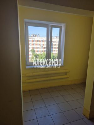 Продам однокомнатную (1-комн.) квартиру, Партизанской Славы б-р, 3, Кировск г
