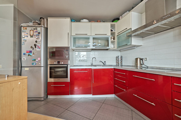 Продам двухкомнатную (2-комн.) квартиру, Ясногорская ул, 17к1, Москва г