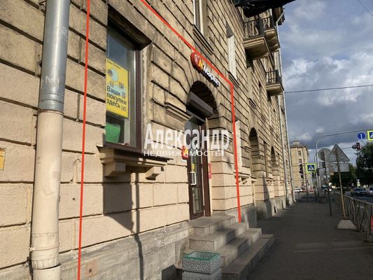 Сдам торговое помещение 30 м2, Кондратьевский пр-кт, 42, Санкт-Петербург г