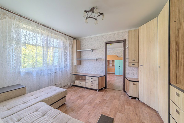 Продам двухкомнатную (2-комн.) квартиру, Радужная ул, 7, Засечное с