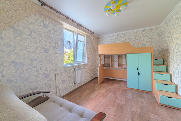 Продам двухкомнатную (2-комн.) квартиру, Радужная ул, 7, Засечное с
