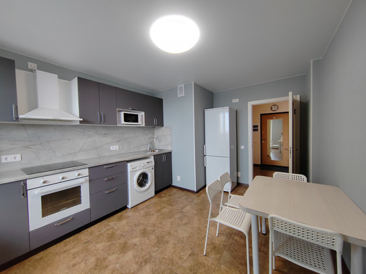 Продам двухкомнатную (2-комн.) квартиру, Охтинская аллея, 10к1, Мурино п