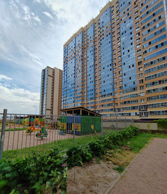 Продам двухкомнатную (2-комн.) квартиру, Охтинская аллея, 10к1, Мурино п
