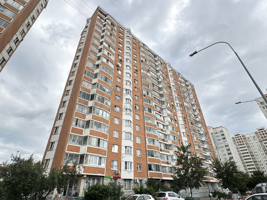 Продам трехкомнатную (3-комн.) квартиру, Захарьинские Дворики ул, 1к2, Москва г