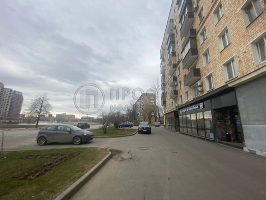 Продам коммерческое помещение 365 м2, Дербеневская наб, 13/17к2, Москва г