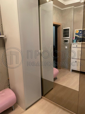 Продам двухкомнатную (2-комн.) квартиру, Дубнинская ул, 40Ак2, Москва г