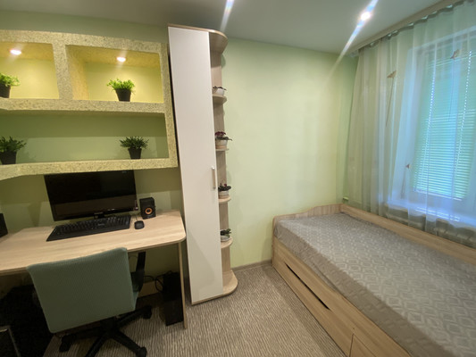 Продам двухкомнатную (2-комн.) квартиру, Чкалова ул, 66, Ханты-Мансийск г