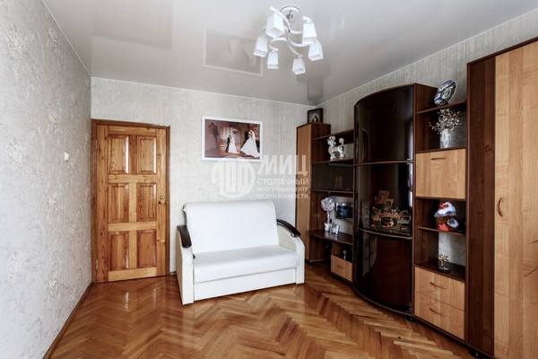 Продам трехкомнатную (3-комн.) квартиру, Дегунинская ул, 15, Москва г