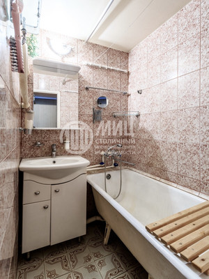 Продам трехкомнатную (3-комн.) квартиру, Дегунинская ул, 15, Москва г