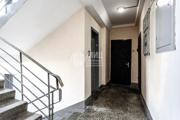 Продам трехкомнатную (3-комн.) квартиру, Дегунинская ул, 15, Москва г