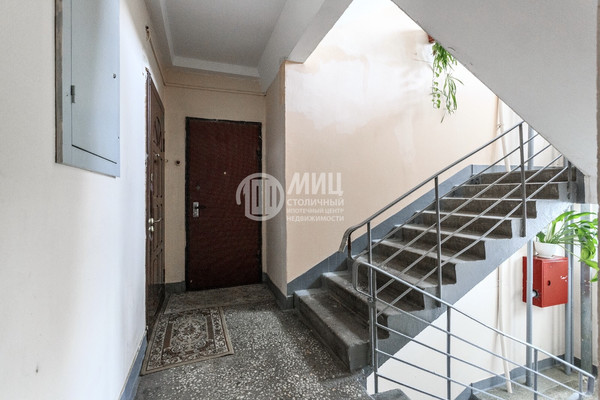 Продам трехкомнатную (3-комн.) квартиру, Дегунинская ул, 15, Москва г