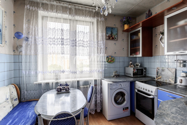 Продам трехкомнатную (3-комн.) квартиру, Дегунинская ул, 15, Москва г