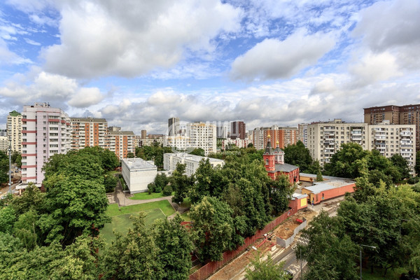 Продам трехкомнатную (3-комн.) квартиру, Дегунинская ул, 15, Москва г