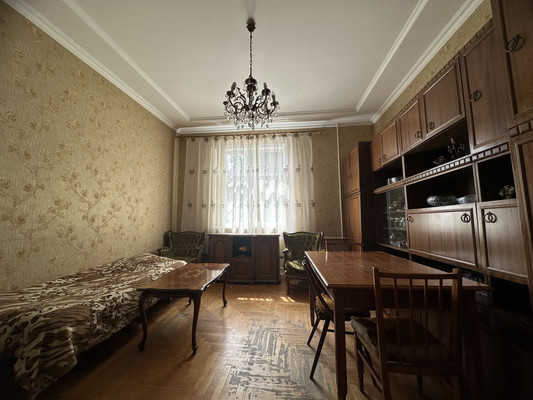 Продам трехкомнатную (3-комн.) квартиру, Чернышевского ул, 169, Нальчик г