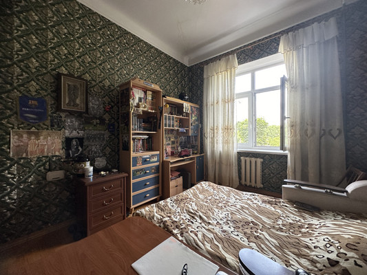 Продам трехкомнатную (3-комн.) квартиру, Чернышевского ул, 169, Нальчик г