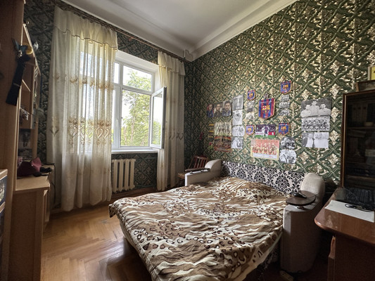 Продам трехкомнатную (3-комн.) квартиру, Чернышевского ул, 169, Нальчик г